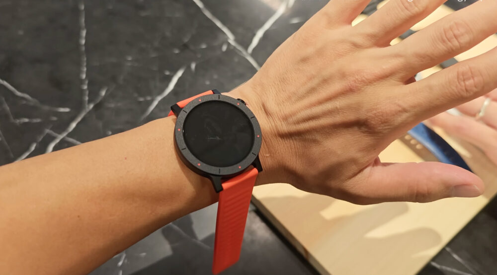 CMFWatch3Proオレンジのベルト