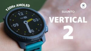 SUUNTO VERTICAL 2 のレビュー用サムネイル画像。新モデルのデザインとロゴが中央に配置された写真。