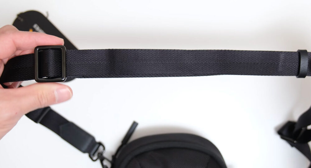 the-tokyo-techpack-phonesling